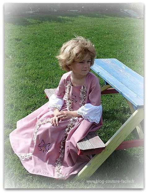 costume-enfant-robe-de-marquise