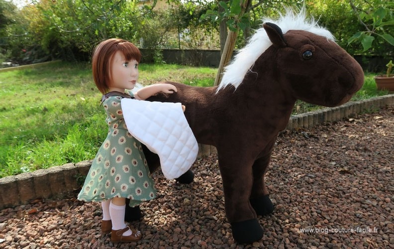 peluche couverture cheval poupee