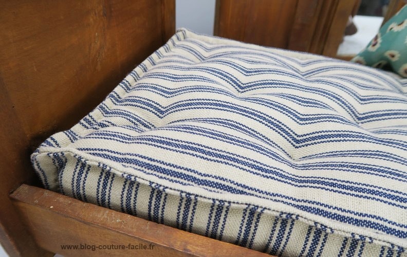 detail-matelas-ancien-poupee