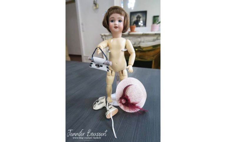 Vêtement Pour Poupée Bleuette, Taille D'époque, Fabrication Française Années 1920