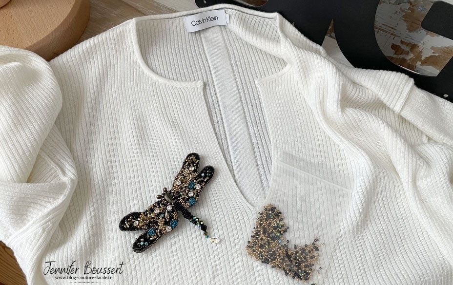 Bijou haute couture sur pull